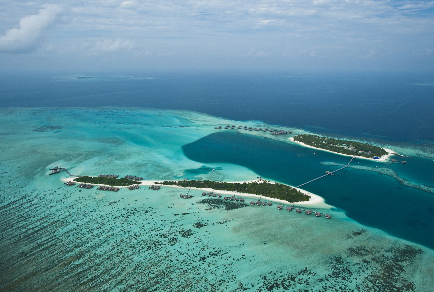 Separate island. Rangali Island Мальдивы. Атолл Алифу-Даалу. Мальдивы архипелаг. Ithaa (Атолл Алиф Даал, Мальдивы).