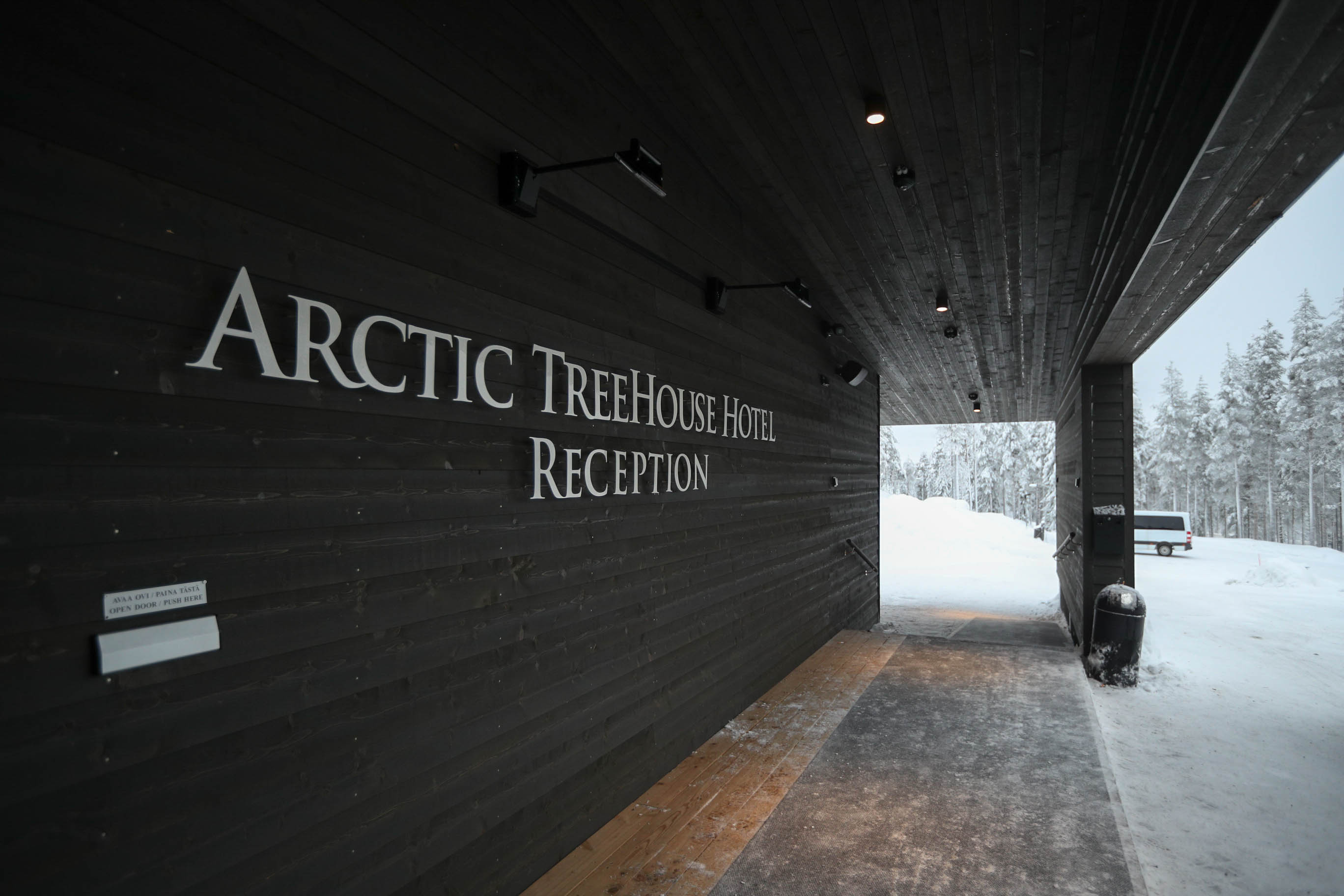 Magnificient Northern Lights - Arctic TreeHouse Hotel